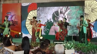 Dari Denada Hingga Rike Dyah Pitaloka Ramaikan Hari Jadi Kuku Bima Sido Muncul di Semarang