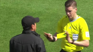Profil Wasit Indonesia vs Guinea, Francois Letexier Sudah Berkali-kali Bikin Keputusan Aneh
