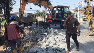 Wali Kota Semarang Instruksikan Pembersihan dan Pembongkaran PJM di Wolter Monginsidi