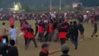 Ricuh Sepak Bola Tarkam Di Kab. Semarang, Wasit Di Bawa Ke Rumah Sakit