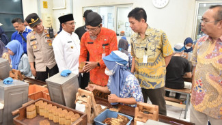 Senangnya 32 Ribu Pekerja Pabrik Rokok di Kudus Dapat BLT Dana Bagi Hasil Cukai Hasil Tembakau