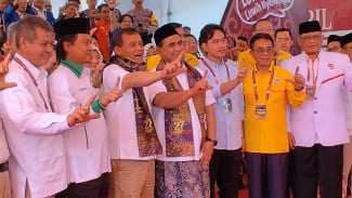 Gibran Dampingi Pasangan Ahmad Luthfi dan Taj Yasin Resmi Mendaftar Pilgub Jateng
