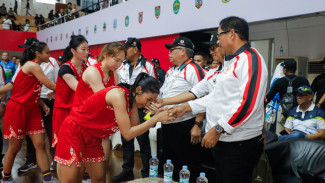 Beri Semangat, Nana Sudjana Sambangi Atlet Jateng yang Berlaga di PON Aceh-Sumut