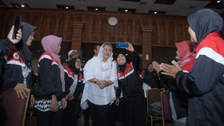 Mbak Ita Mengapresiasi Peran Pekerja Sosial Masyarakat dalam Pembangunan