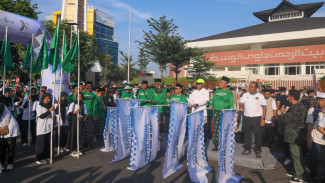 Meriah, Jalan Sehat Puncak Peringatan Hari Santri PWNU Jawa Tengah Songsong Indonesia Emas