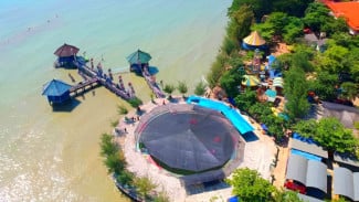 5 Wisata Pantai Pasir Putih yang Mudah Dijangkau dari Blora, Hanya 1 Jam Saja