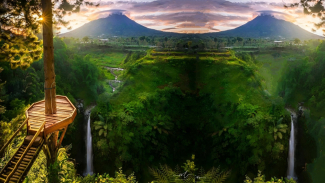 Air Terjun Kedung Kayang dekat Solo yang berlatar Gunung Merapi. Air Terjun Kedung Kayang dekat Solo yang berlatar Gunung Merapi.