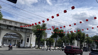Jelang Imlek, Kota Semarang Merah Meriah dengan Hiasan Lampion
