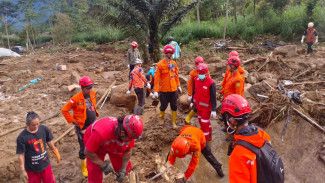 Hujan Lebat Guyur Lokasi Longsor Pekalongan, Pencarian Korban Tertunda
