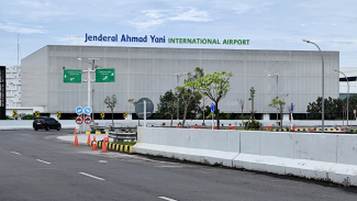 Bandara International Jenderal Ahmad Yani Semarang. Bandara International Jenderal Ahmad Yani Semarang.