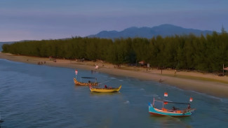 Pantai Karangjahe: Pesona Pasir Putih Mirip Bali, Hanya 2 Jam dari Semarang