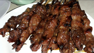 Sate bumbon khas Kendal.