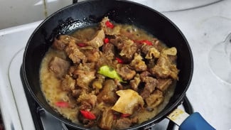 Resep Daging Sapi Bumbu Gongso Pedas Manis: Kelezatan yang Menggoda Selera!