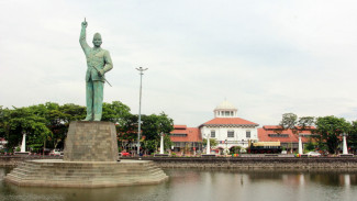 Menguak Jejak Sejarah di Balik Megahnya Stasiun Semarang Tawang