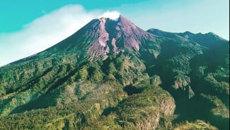 Merapi 7 Kali Luncurkan Lava Sejauh 2 Kilometer ke Kali Krasak Sepanjang Sabtu Pagi