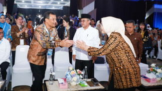 Pemerintah Salurkan Insentif bagi Guru Non-ASN