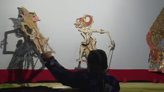 Tiga Dalang Dalam Satu Layar, Unissula Gelar Pementasan Wayang Spektakuler