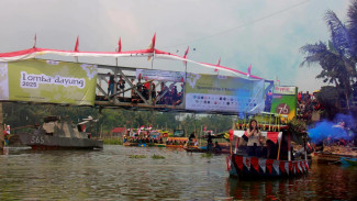 Meriah, Lomba Dayung Danau Rawa Pening Pukau Ribuan Warga