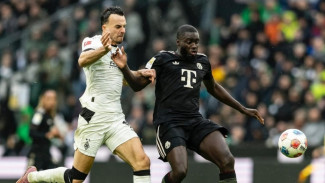 Kevin Diks dan Moenchengladbach Tak Berdaya Dihajar Bayern Muenchen 3-0