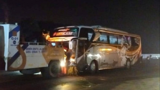 Kecelakaan Bus Haryanto Oleng Tabrak Pembatas Jalan Tol Semarang-Batang, 3 Orang Meninggal