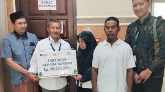 Pekerja Vendor Tersetrum Saat Pasang Tratak di Kantor Pegadaian Blora, Direksi Beri Santunan Rp20 Juta