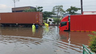Jateng Kerahkan 38 Pompa Penyedot Air Banjir di Semarang dan Demak