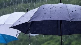 Prakiraan Cuaca Solo Raya Pada 1 November 2025, Potensi Hujan Lebat di Sore Hari