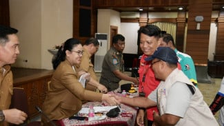 Wali kota Agustina Komitmen Perjuangkan Kenaikan UMR dan UMSK 2026