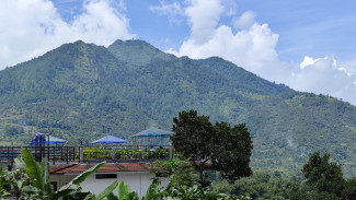 Telomoyo, Gunung yang Bisa Diakses dengan Sepeda Motor Sampai ke Puncaknya