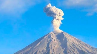 Gunung Semeru Awali Tahun 2026 dengan 119 Kali Letusan, Salah Satunya Setinggi 900 Meter
