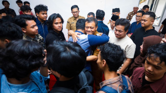 Gubernur Ahmad Luthfi Temui Mahasiswa Aceh, Sumut, dan Sumbar di Semarang, Bayari Kos hingga Biaya Kuliah
