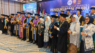 Udinus Perkuat Pilar Akademik Dengan  Pengukuhan 3 Guru Besar Baru