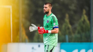 Pakar Transfer Fabrizio Romano Kuatkan Kabar Maarten Paes ke Ajax