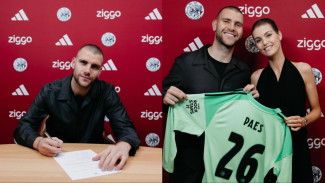 Maarten Paes Resmi Gabung Ajax: Kiper Timnas Indonesia di Panggung Eropa