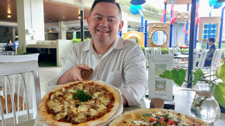 Ketika Pizza Italia Bertemu Rasa Nusantara: Sensasi Unik The Wujil Pizza