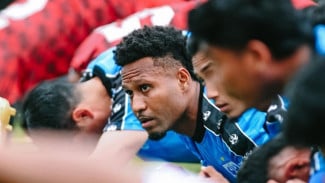 PSIS Rekrut Thaufan Hidayat dan Fridolin Yoku
