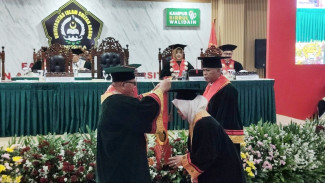 Perkuat Posisi Sebagai Fakultas Hukum Terkemuka, Unissula Kukuhkan Dua Guru Besar Baru