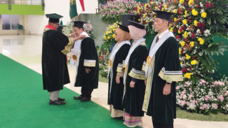 Perkuat Riset dan Inovasi, Unissula Kukuhkan Empat Guru Besar Baru