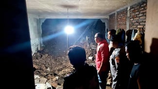 Bangunan Roboh Saat Hujan Lebat, Warga Tewas Tertimbun di Salatiga