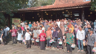 Berbagi di Bulan Ramadan, Sido Muncul Berikan Bantuan Kepada 1.000 Kaum Dhuafa di Semarang