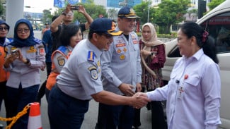 Pantau Posko Mudik, Wali kota Agustina Wilujeng Pastikan Pelayanan Berjalan Lancar