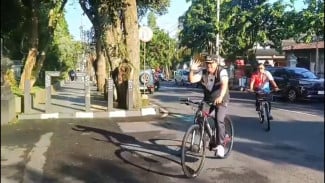 Hari Pertama WFH, ASN Salatiga Berangkat Kerja Naik Sepeda hingga Jalan Kaki