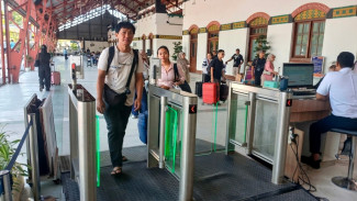 Face Recognition Boarding Gate Makin Diminati Penumpang Kereta Api di Semarang