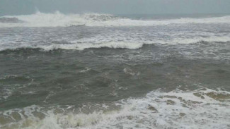 BMKG Beri Peringatan Gelombang Tinggi Hingga 2,5 Meter di Laut Utara Jawa Tengah