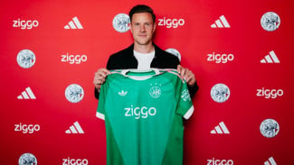 Ajax Resmi Rekrut Marc Ter Stegen, Maarten Paes Bisa Tersingkir