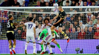Manchester City Perkasa, Hajar Crystal di Kandangnya