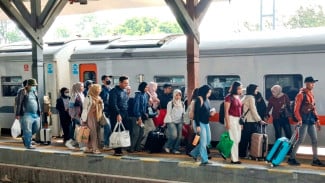 Gen Z Kuasai Kursi Penumpang Kereta Api, Gen X ke Mana?