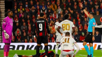 Kipernya Diusir, AC Milan Hancur Lebur di Markas Bournemouth