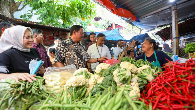 Operasi pasar Cabai di Semarang.