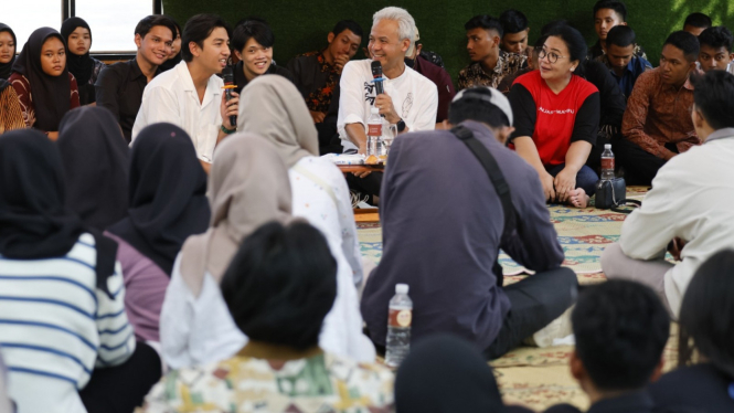 Ganjar Pranowo saat dialog dengan anak muda di Wonogiri.